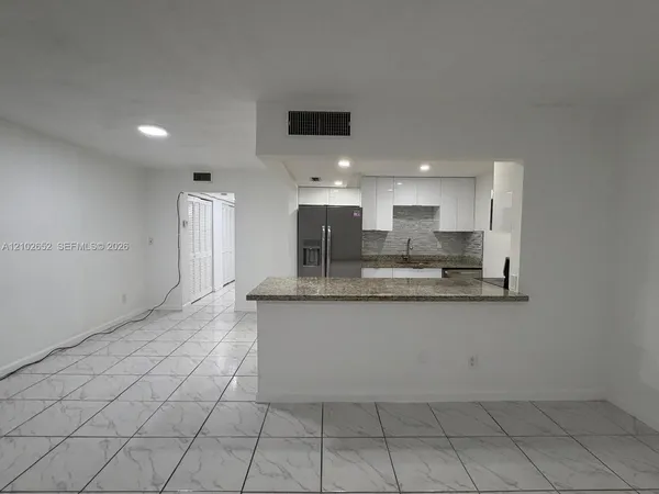 $1,700 | 1855 Northeast 121st Street, Unit 18, North Miami, FL 33181