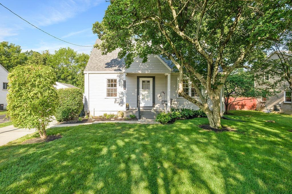 10929 Chester Road Glendale, OH 45246 - Photo 1 of 34