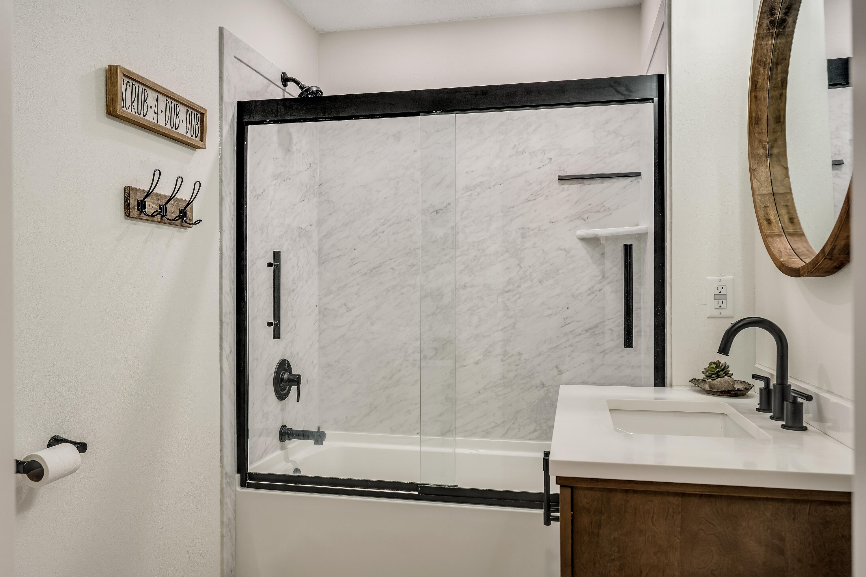 407 Morris Street Holmen, WI 54636 - Photo 11 of 24 17__DSC8156_mls