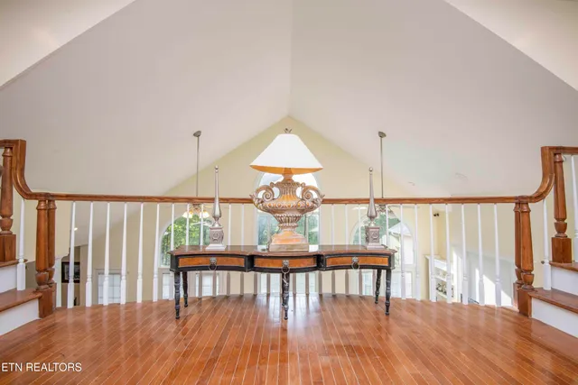 $750,000 | 799 Twin Hills Lane, Jacksboro, TN 37757