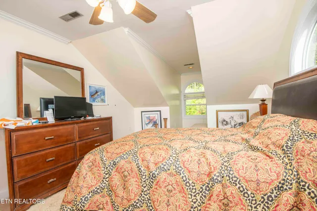 $750,000 | 799 Twin Hills Lane, Jacksboro, TN 37757