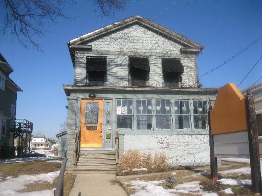 519 West State Street Sycamore, IL 60178 - Photo 1 of 16 a front view of a house