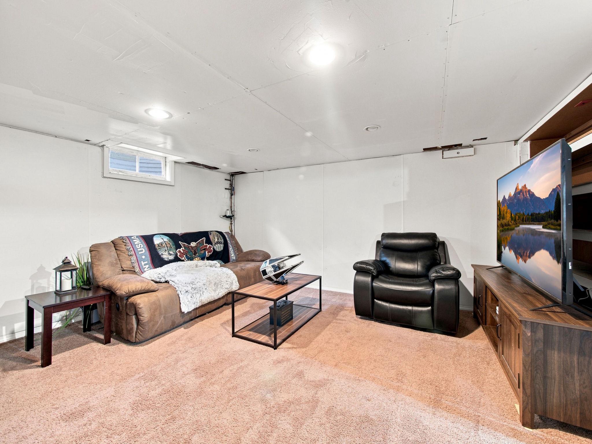 906 Big Oak Road Yardley, PA 19067 - Photo 35 of 39 Gallery Image 35