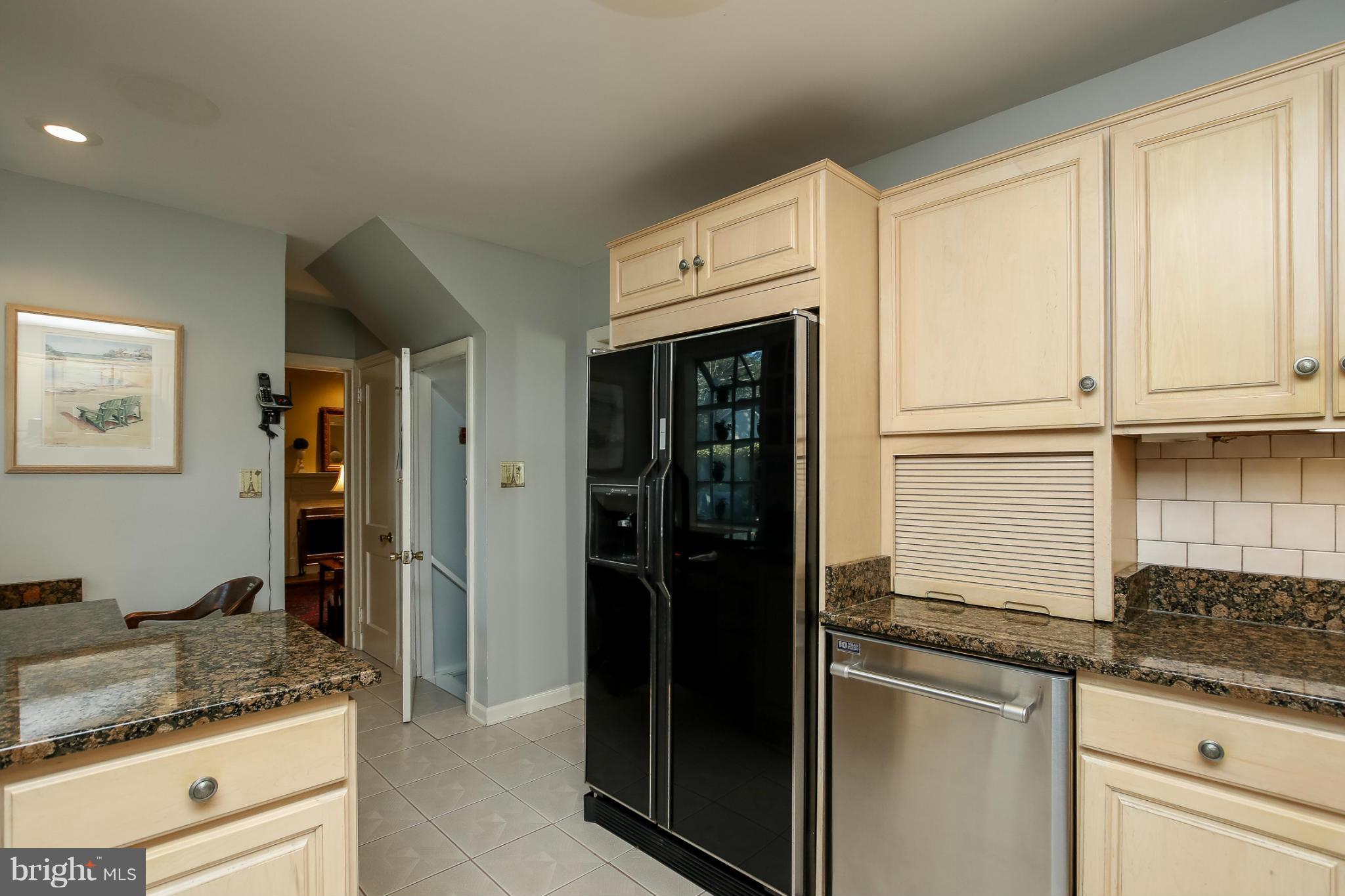 806 Kingston Road Baltimore, MD 21212 - Photo 13 of 30 Kitchen
