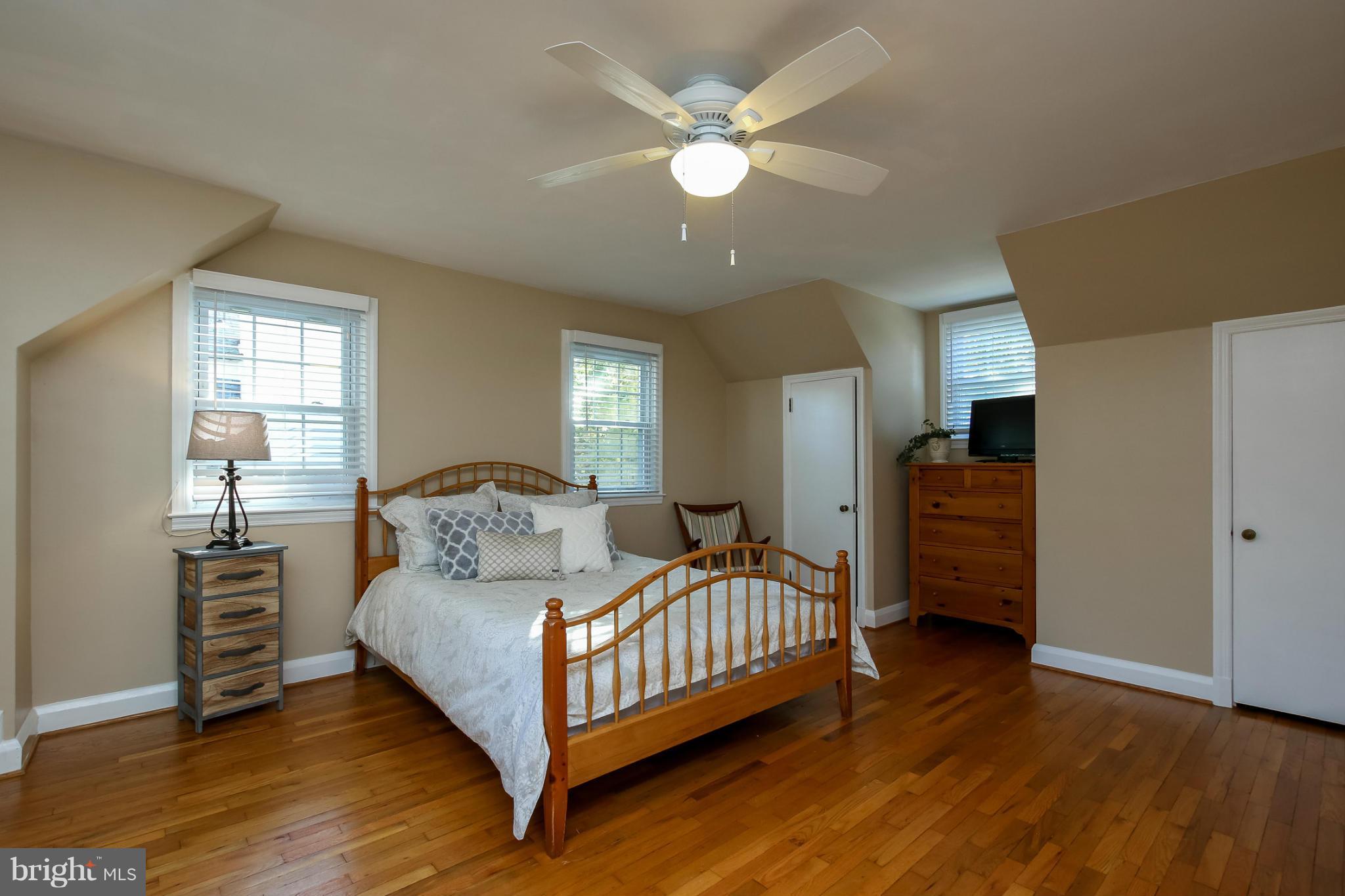 806 Kingston Road Baltimore, MD 21212 - Photo 21 of 30 Bedroom 2