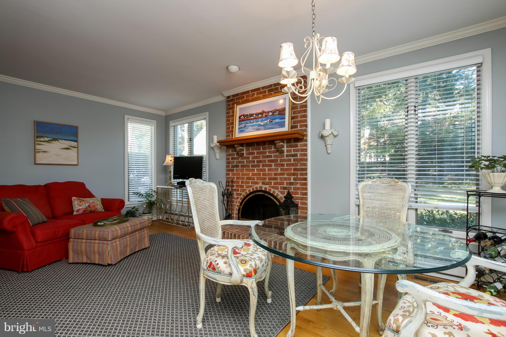 806 Kingston Road Baltimore, MD 21212 - Photo 8 of 30 Family Room