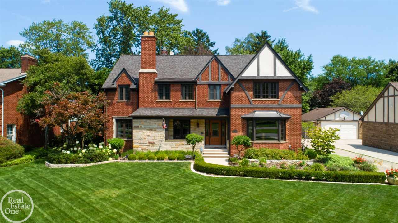 652 Middlesex Road Grosse Pointe, MI 48230 - Photo 2 of 75 50010366-1.JPG
