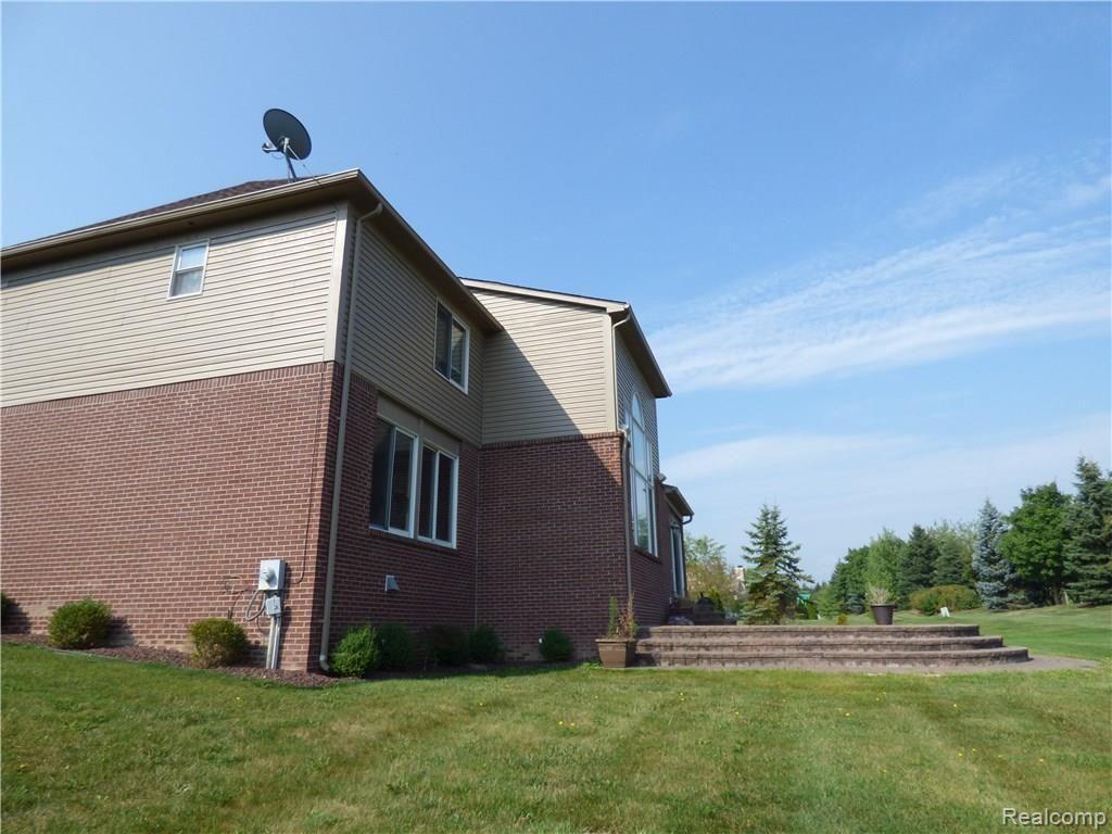 6940 Kennesaw Road Canton, MI 48187 - Photo 5 of 44