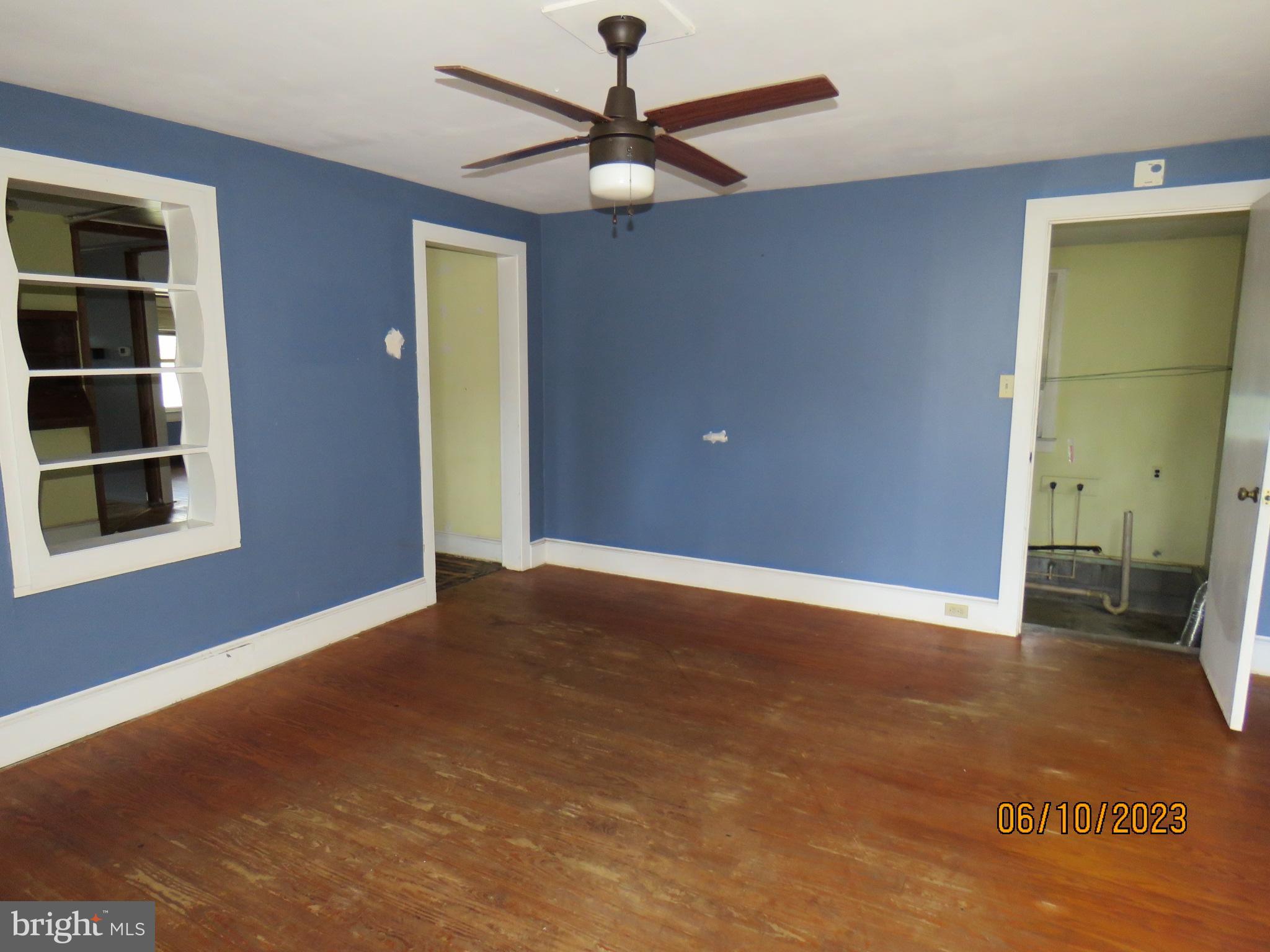 11459 Laurel Road Laurel, DE 19956 - Photo 9 of 22 FAMILY ROOM