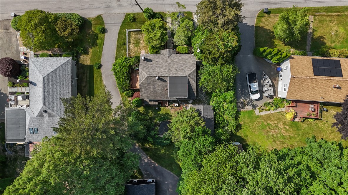 16 Laurel Lane Warren, RI 02885 - Photo 2 of 41 Gallery Image 2