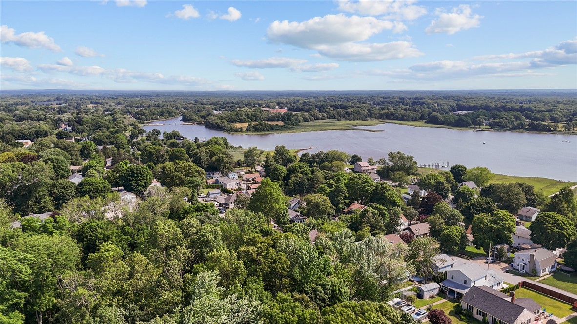 16 Laurel Lane Warren, RI 02885 - Photo 21 of 41 Gallery Image 21