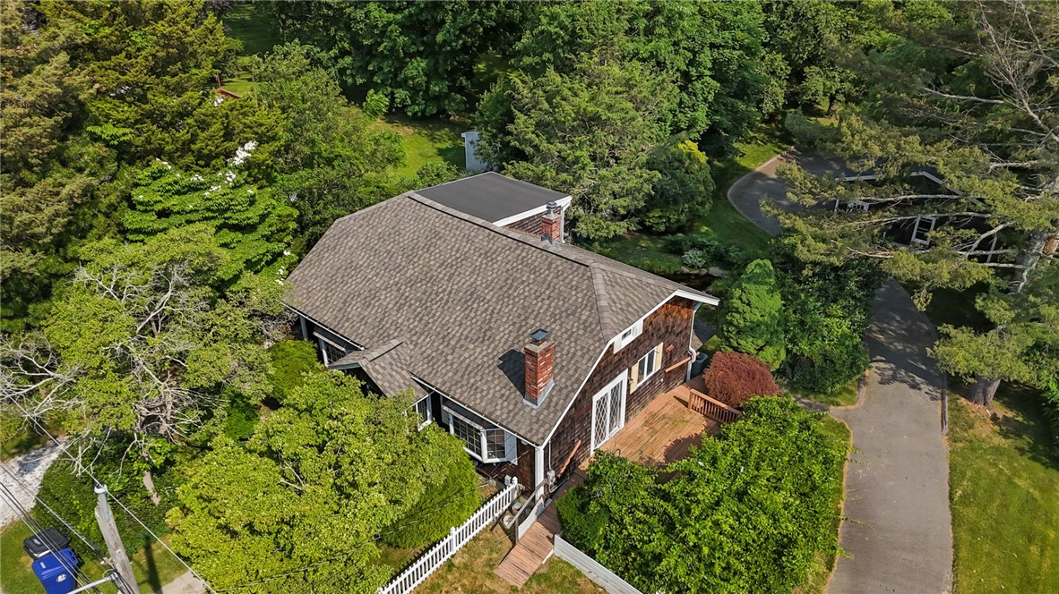 16 Laurel Lane Warren, RI 02885 - Photo 3 of 41 Gallery Image 3