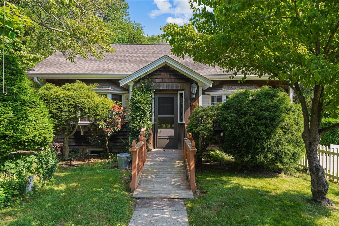 16 Laurel Lane Warren, RI 02885 - Photo 8 of 41 Gallery Image 8