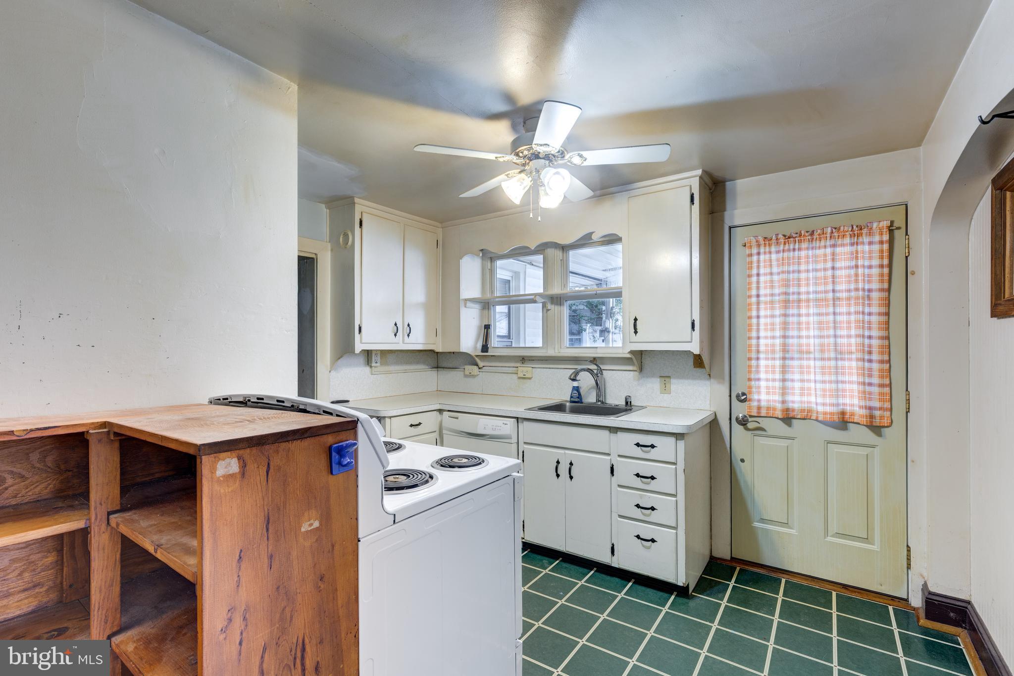 3221 Main Street Manchester, MD 21102 - Photo 16 of 57 Kitchen
