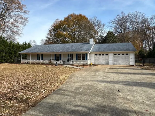 $289,900 | 865 Lewisville Vienna Road, Lewisville, NC 27023
