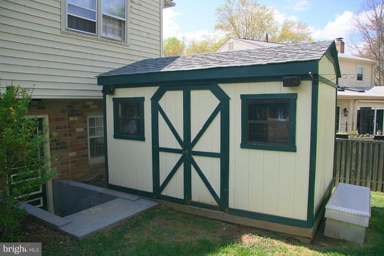 8902 Side Saddle Road Springfield, VA 22152 - Photo 17 of 21 Shed