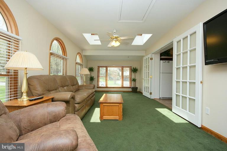 8902 Side Saddle Road Springfield, VA 22152 - Photo 19 of 21 Sunroom
