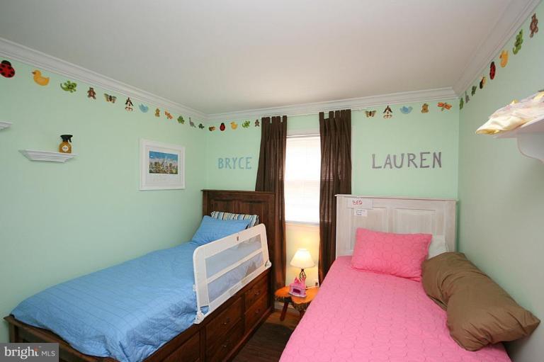 8902 Side Saddle Road Springfield, VA 22152 - Photo 3 of 21 Bedroom #3