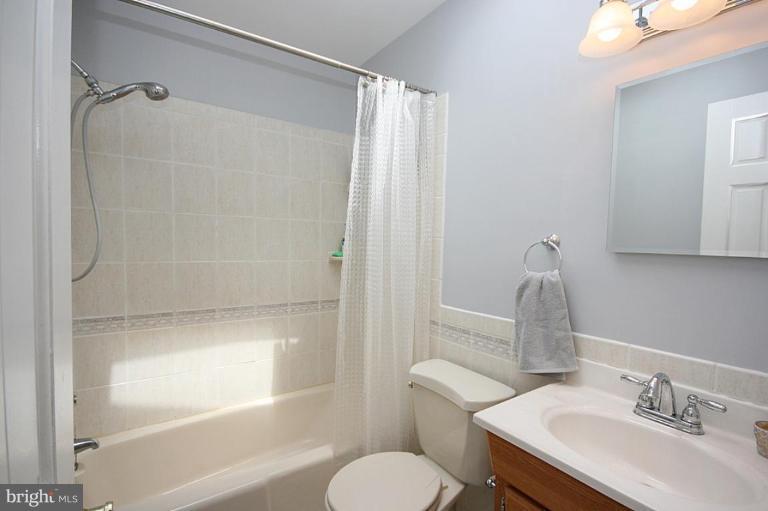 8902 Side Saddle Road Springfield, VA 22152 - Photo 21 of 21 Bath #2
