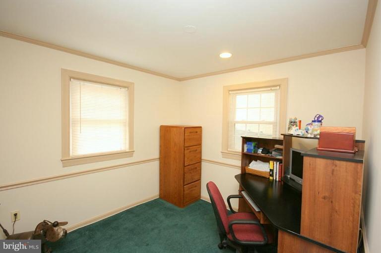 8902 Side Saddle Road Springfield, VA 22152 - Photo 4 of 21 Bedroom #4