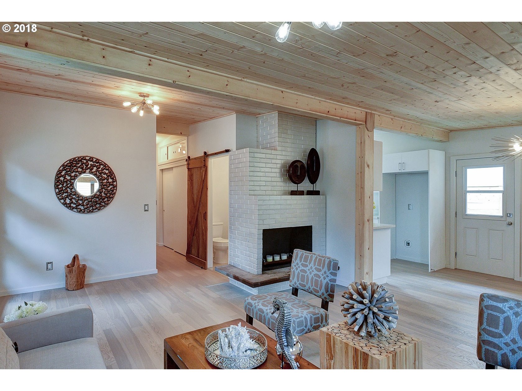 4714 Southeast Rural Street Portland, OR 97206 - Photo 4 of 20 Gallery Image 4