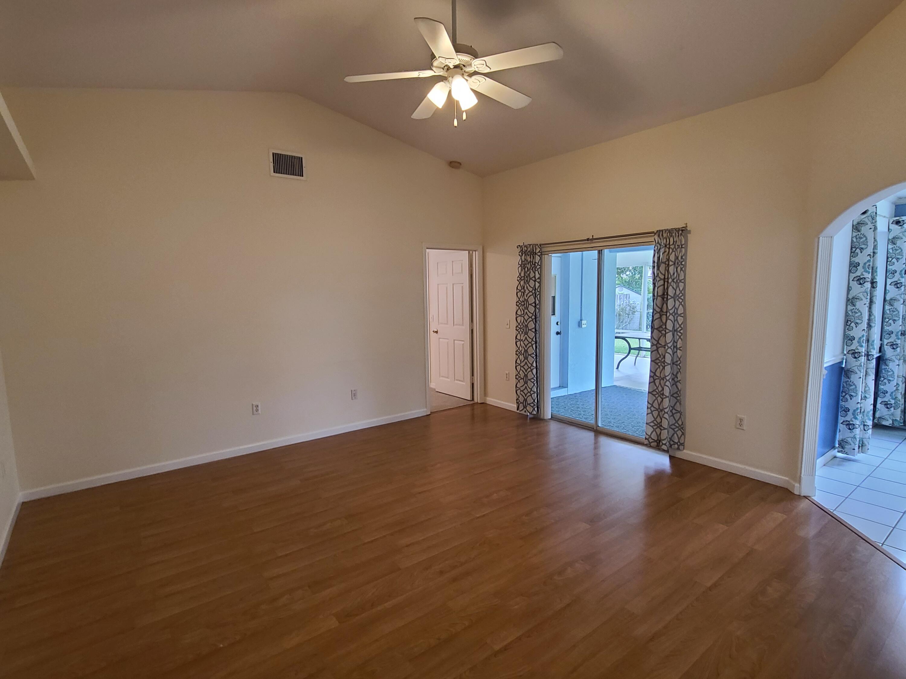 3736 Southeast Upper Street Stuart, FL 34997 - Photo 5 of 20 20240328_085624