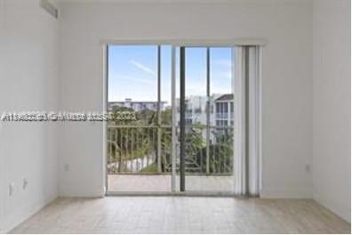 3600 Oaks Clubhouse Drive, Unit 509 Pompano Beach, FL 33069 - Photo 22 of 22 a view of a window in a room