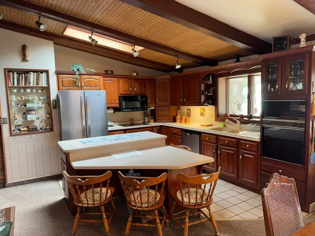 $1,200,000 | 2000 Roy Street, Silver Bay, MN 55614