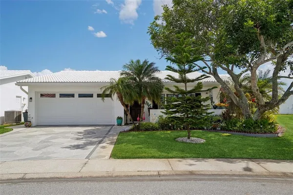 $389,900 | 9153 42nd Way North, Pinellas Park, FL 33782