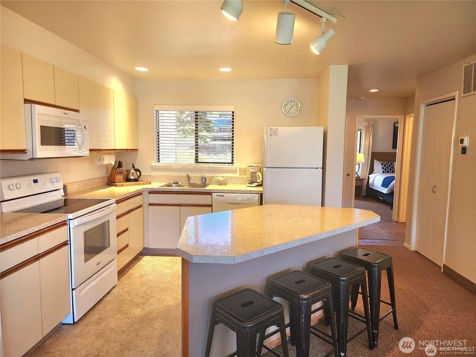 1 Nekquelekin Court Manson, WA 98831 - Photo 8 of 40