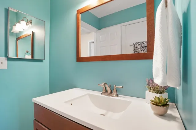 $389,500 | 47 Saybrook Road, Essex, VT 05452