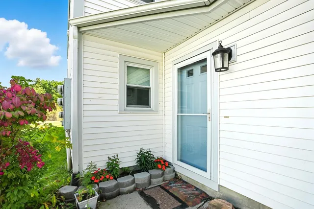 $389,500 | 47 Saybrook Road, Essex, VT 05452