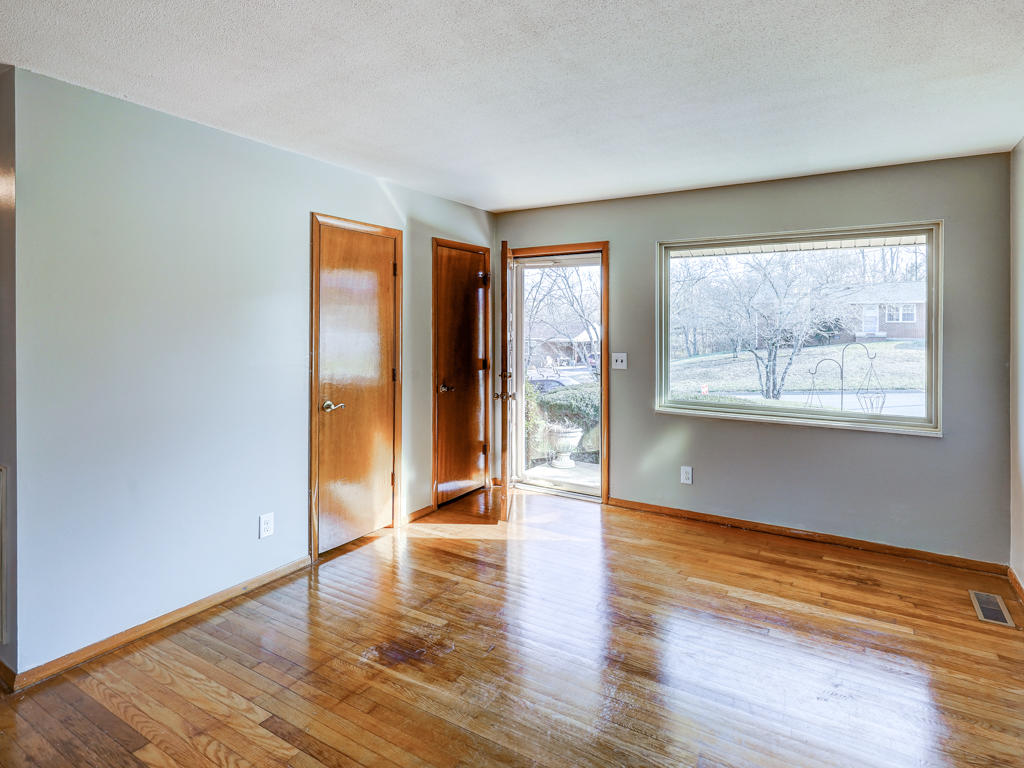 1315 Ballard Road Johnson City, TN 37604 - Photo 10 of 25 1315 Ballard Rd MLS-14