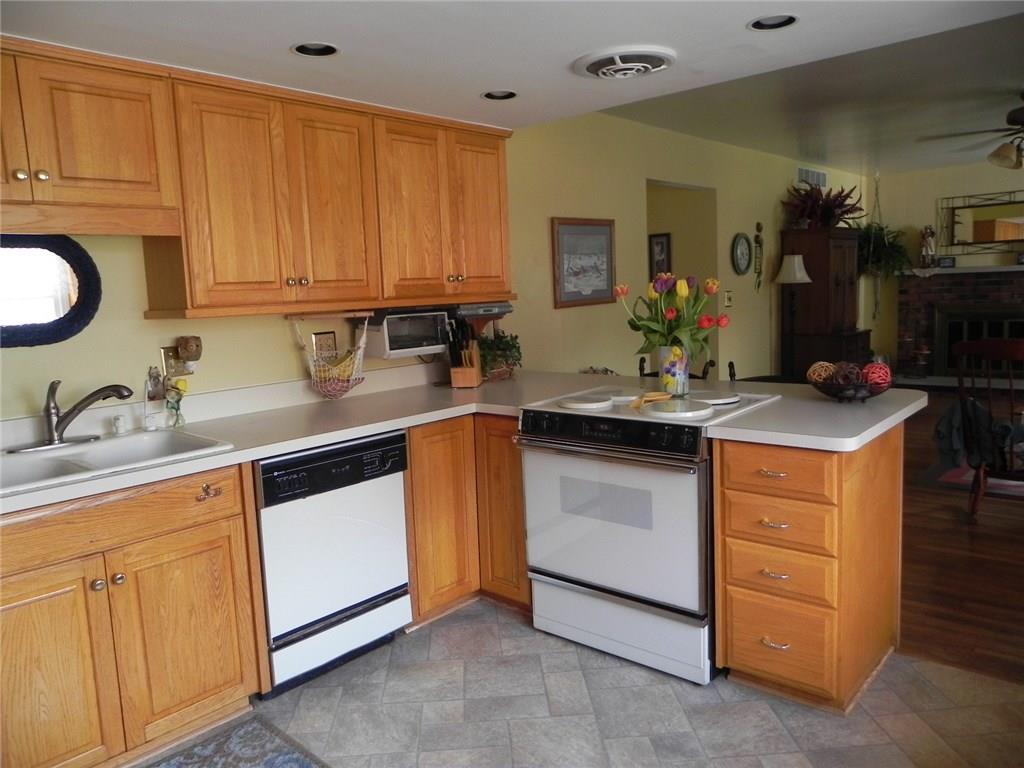8330 Oris Road Indianapolis, IN 46259 - Photo 3 of 34 Gallery Image 3