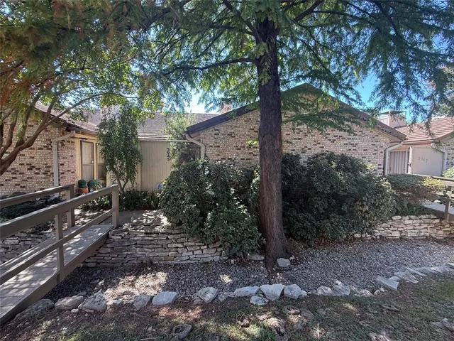 $160,000 | 5945 Chimney Wood Circle, Fort Worth, TX 76112