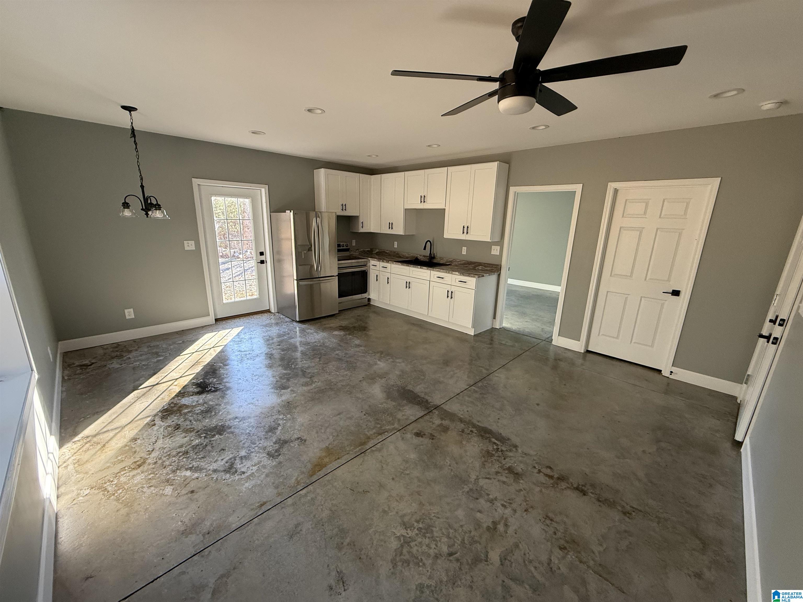 3341 Jackson Trail Oneonta, AL 35121 - Photo 2 of 5