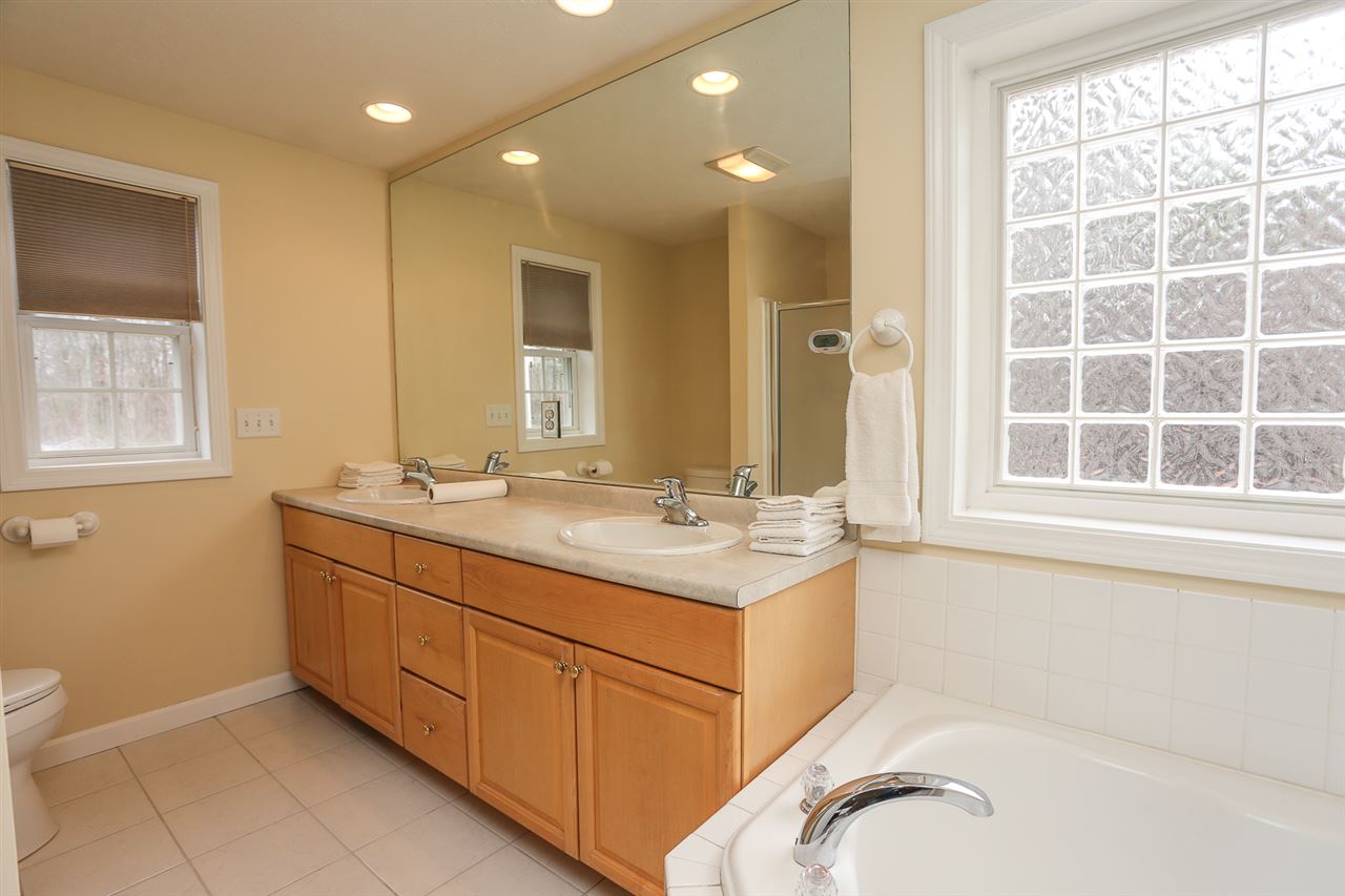 82 Longbrook Road Goffstown, NH 03045 - Photo 19 of 40