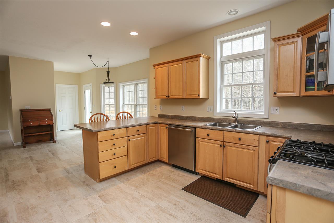 82 Longbrook Road Goffstown, NH 03045 - Photo 7 of 40