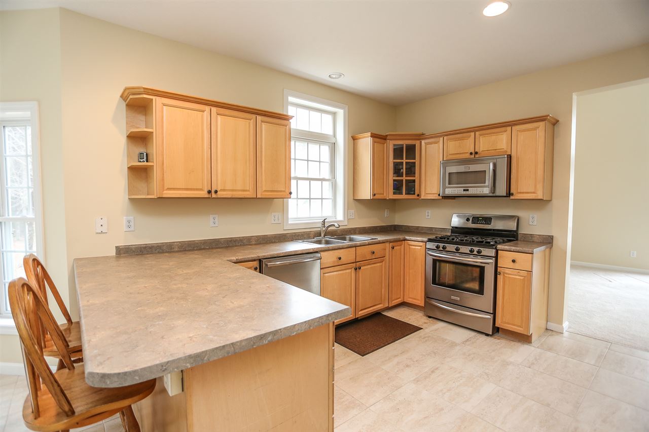 82 Longbrook Road Goffstown, NH 03045 - Photo 8 of 40