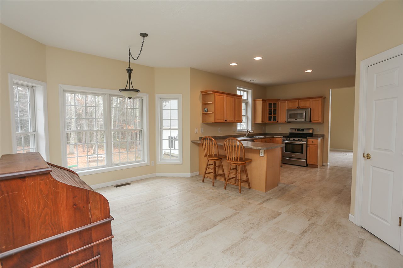 82 Longbrook Road Goffstown, NH 03045 - Photo 9 of 40