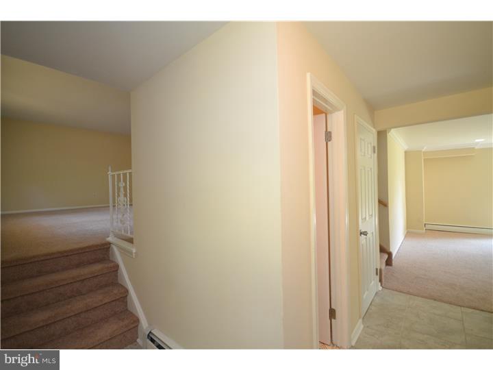 371 Township Line Road Chalfont, PA 18914 - Photo 3 of 22 Foyer