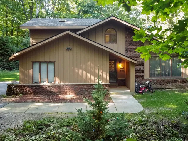 $539,500 | 418 Kennedy Court West, Richfield, WI 53017