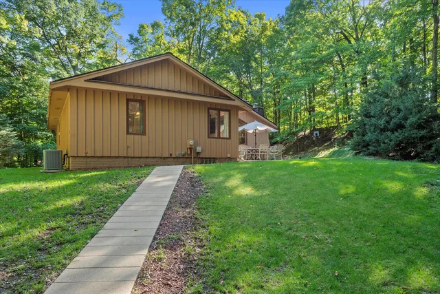 $539,500 | 418 Kennedy Court West, Richfield, WI 53017