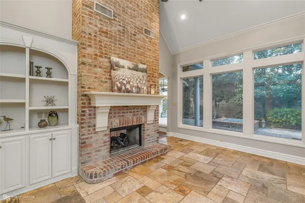 $785,000 | 105 Esplanade Court, Bossier City, LA 71111