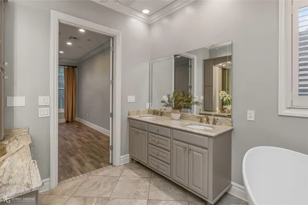 $785,000 | 105 Esplanade Court, Bossier City, LA 71111