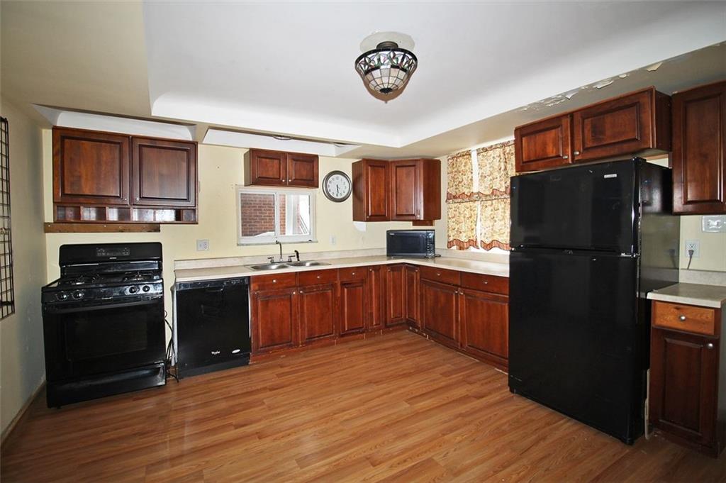 1425 Brownsville Road Carrick, PA 15210 - Photo 16 of 35