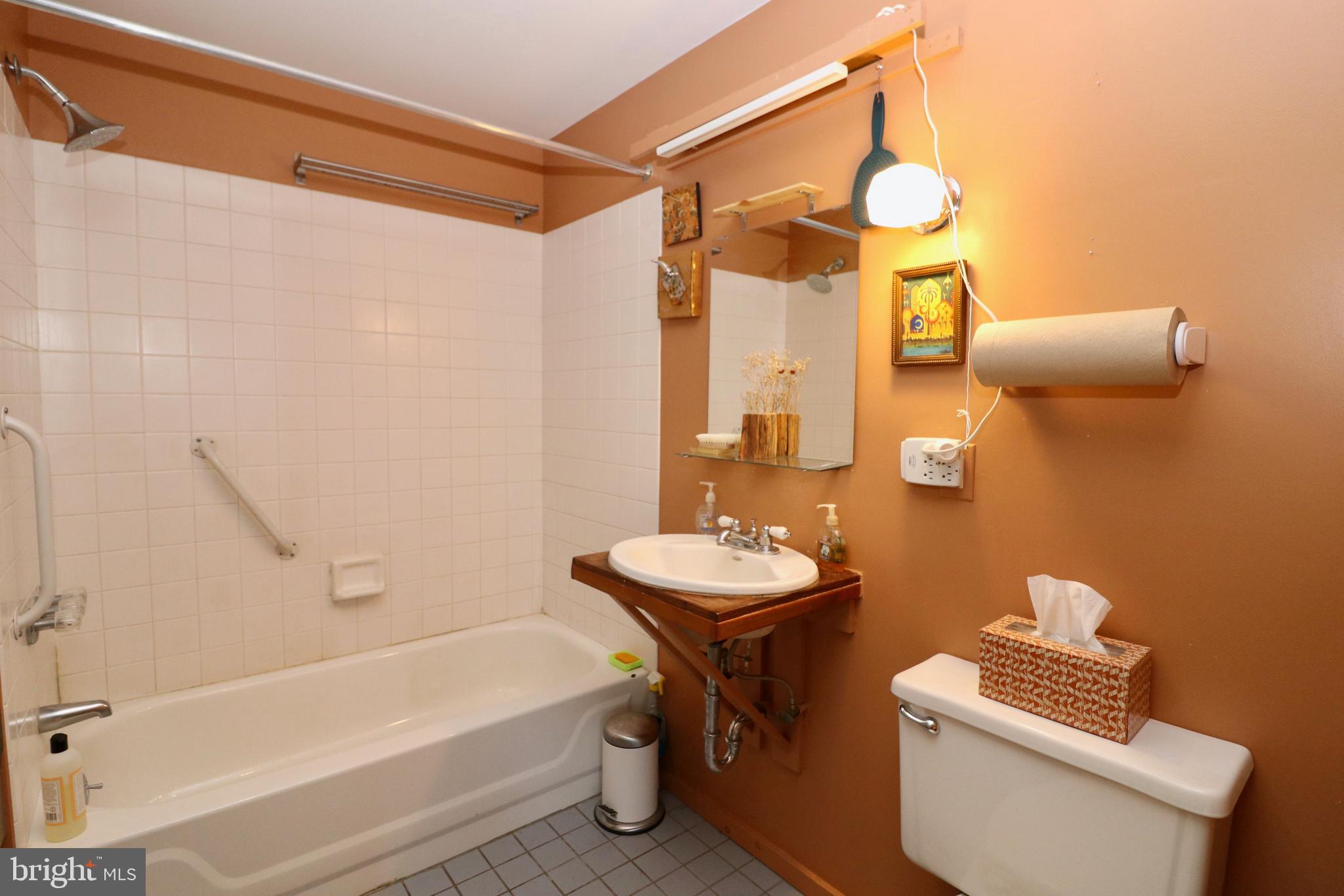 5225 Greene Street, Unit 17 Philadelphia, PA 19144 - Photo 16 of 22