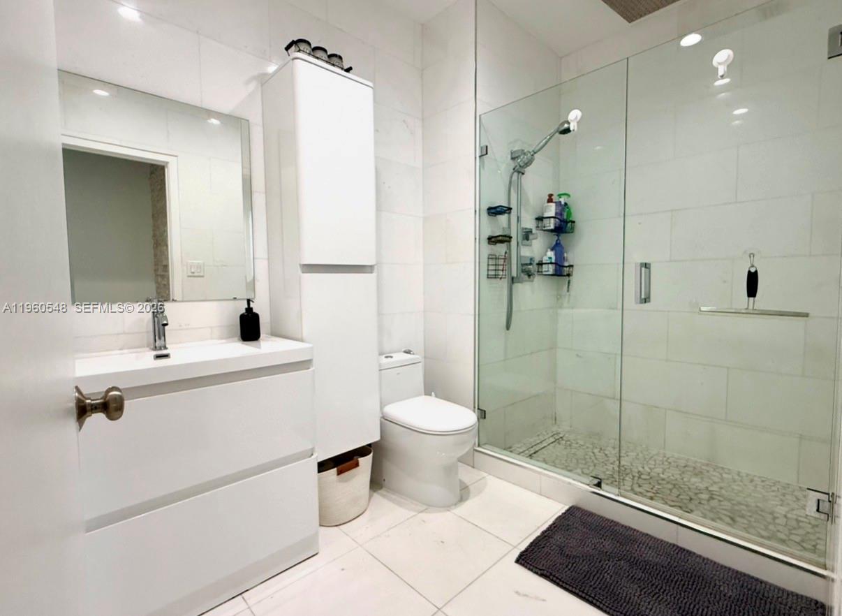 2001 Biscayne Boulevard, Unit 3608 Miami, FL 33137 - Photo 24 of 28