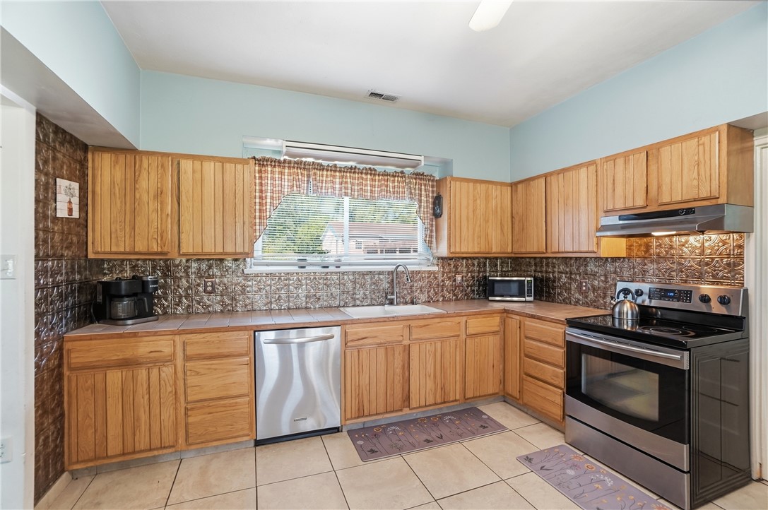 2553 Derr Road Springfield, OH 45503 - Photo 13 of 56