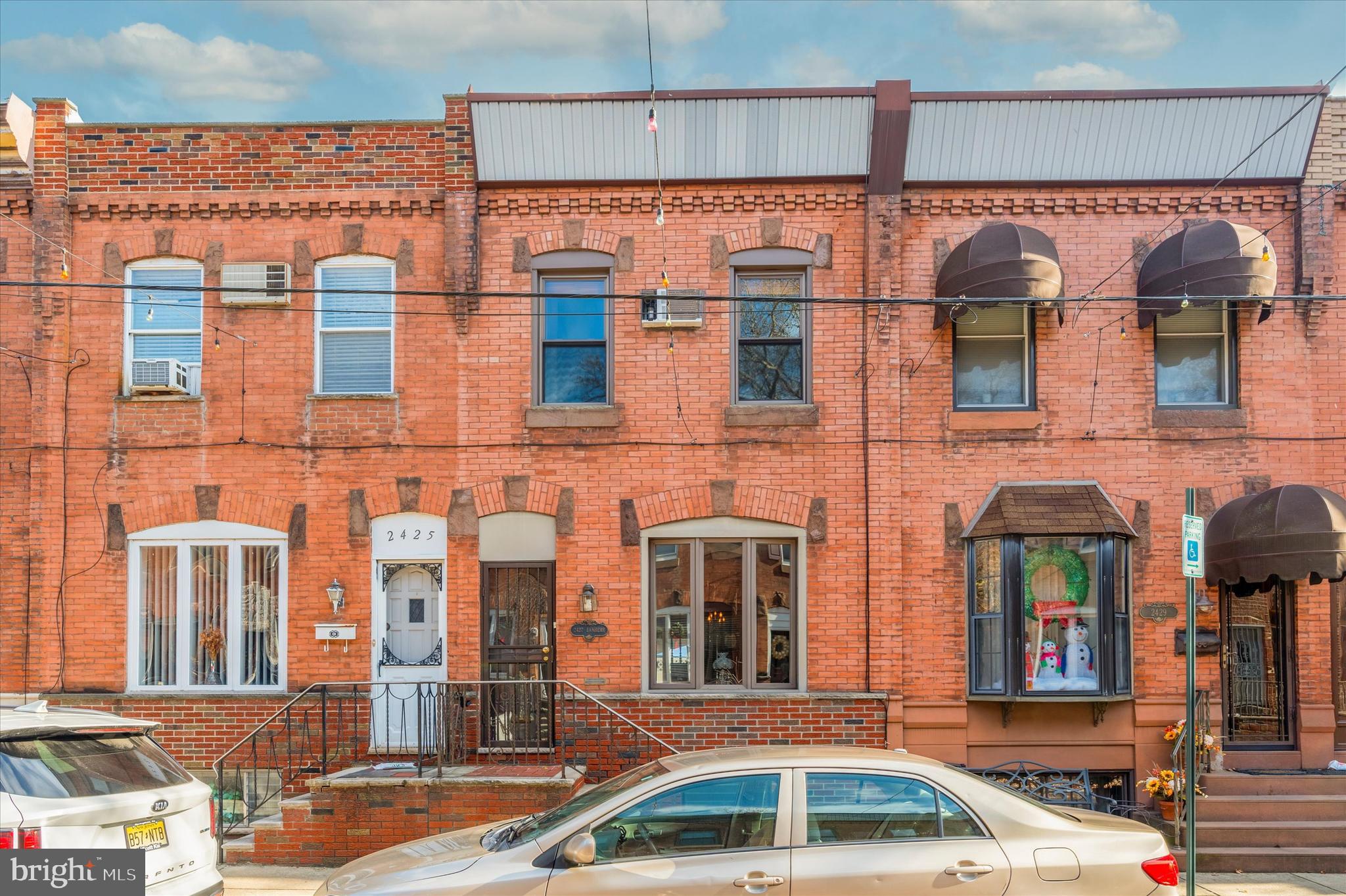 2427 South Lambert Street Philadelphia, PA 19145 - Photo 1 of 25
